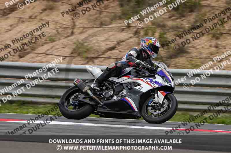 cadwell no limits trackday;cadwell park;cadwell park photographs;cadwell trackday photographs;enduro digital images;event digital images;eventdigitalimages;navarra;no limits trackdays;peter wileman photography;racing digital images;trackday digital images;trackday photos